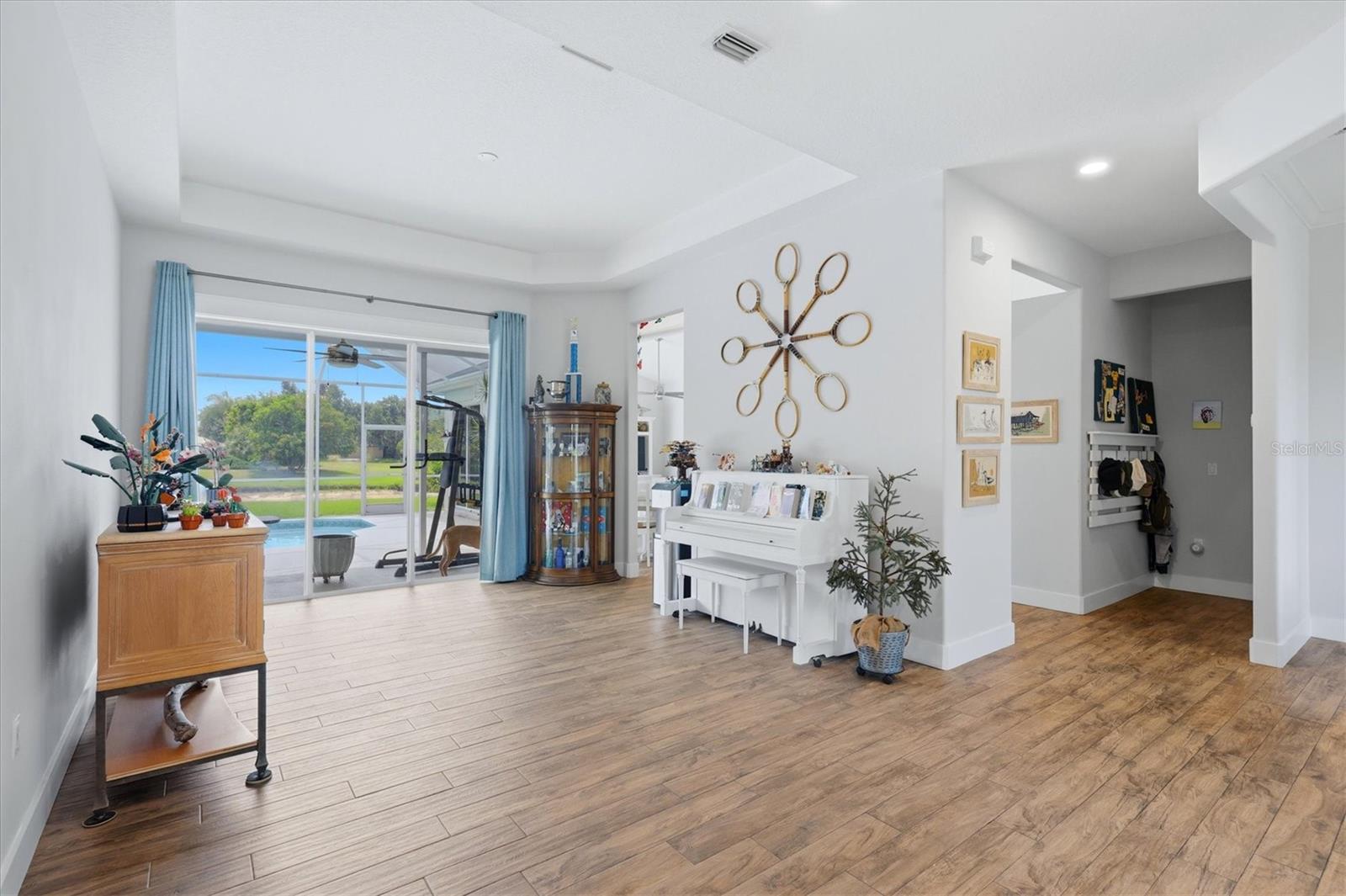 4575 Satinleaf Ln Property Photo 8