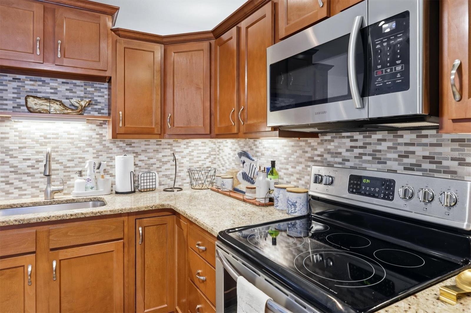 4040 Ironwood Cir #304f Property Photo 18