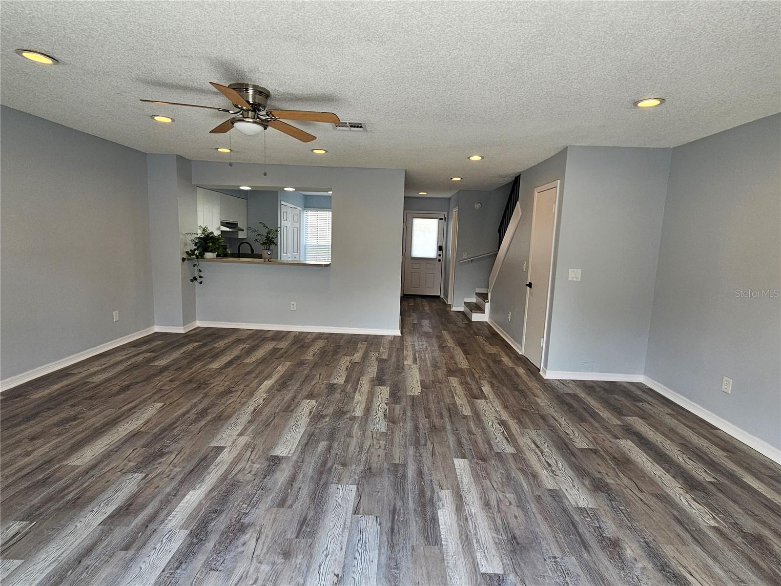 13817 Stone Mill Way Property Photo 5