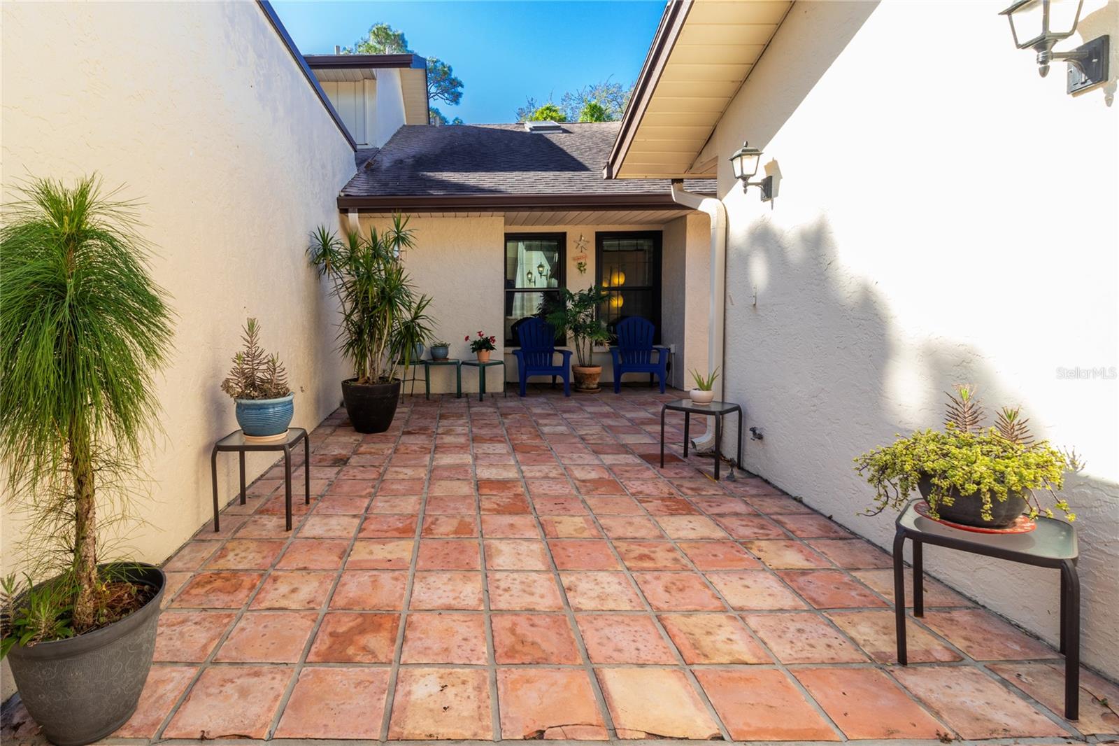 4660 La Jolla Dr Property Photo 3