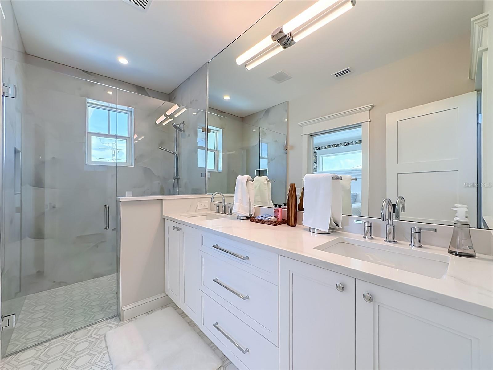 2918 Gulf Dr Property Photo 42