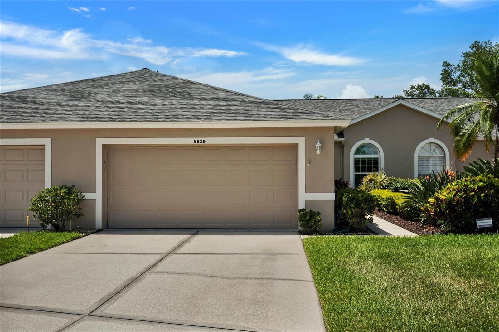 6929 Stoneywalk Ct Property Photo 2