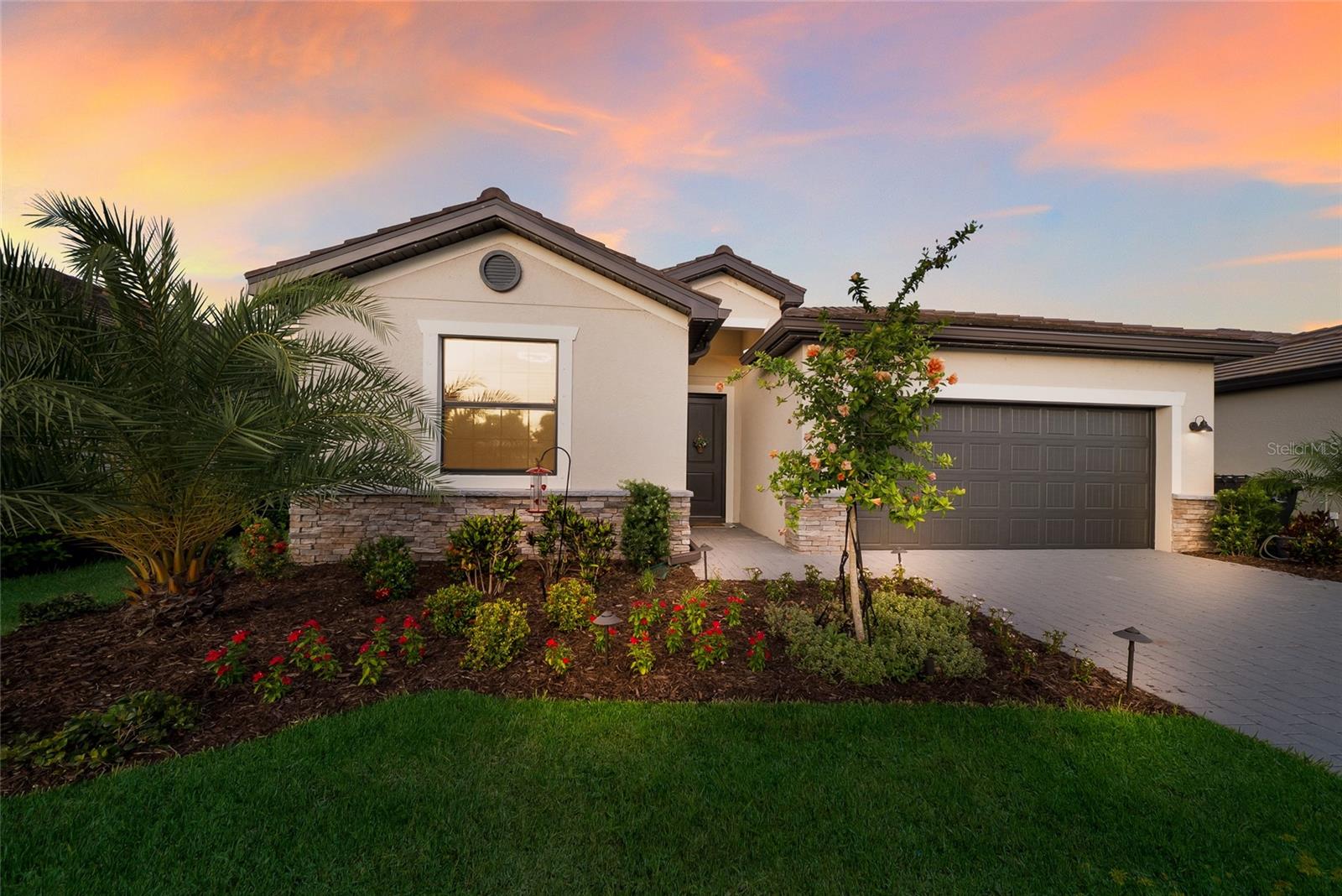 15041 Serene Shores Loop Property Photo 1