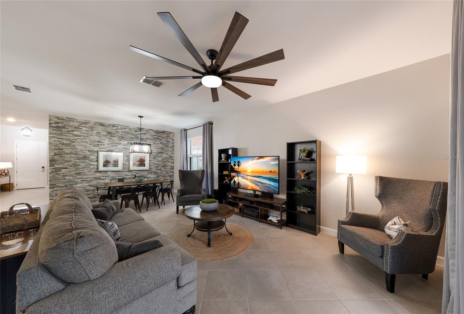 15041 Serene Shores Loop Property Photo 2