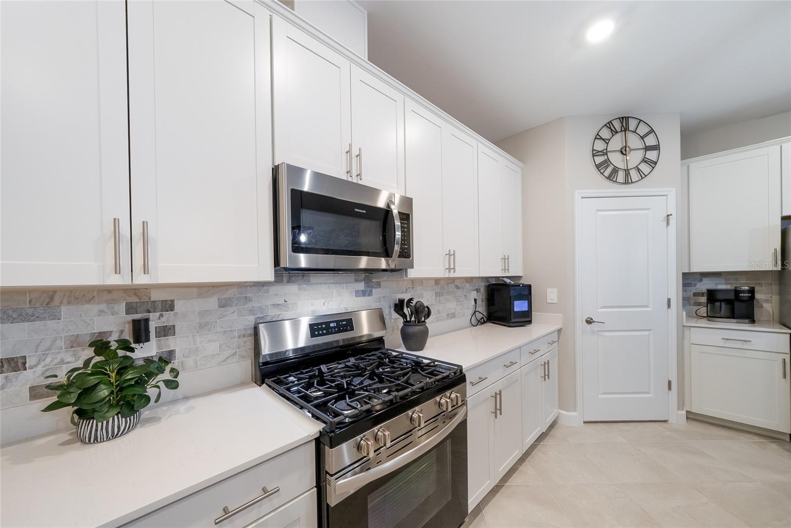 15041 Serene Shores Loop Property Photo 9