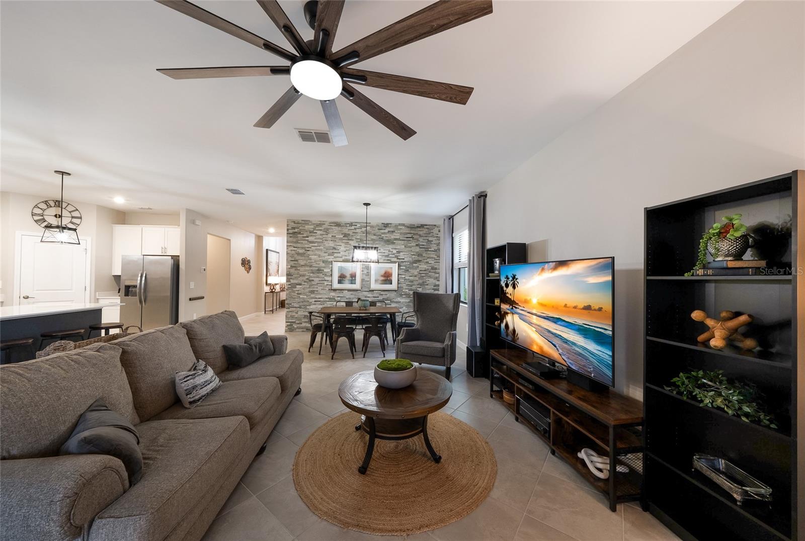 15041 Serene Shores Loop Property Photo 11