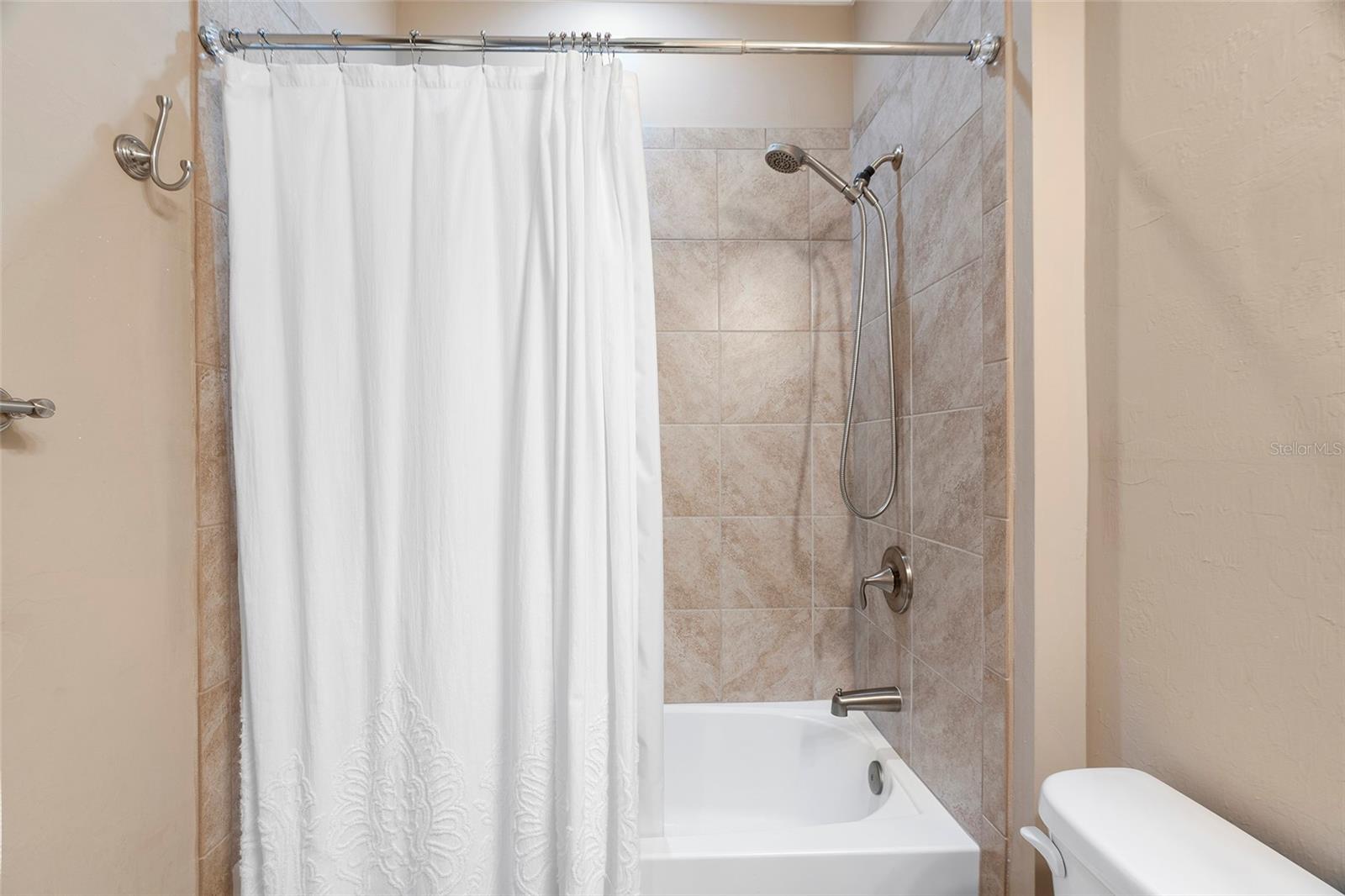 1015 Bluffwood Dr Property Photo 27