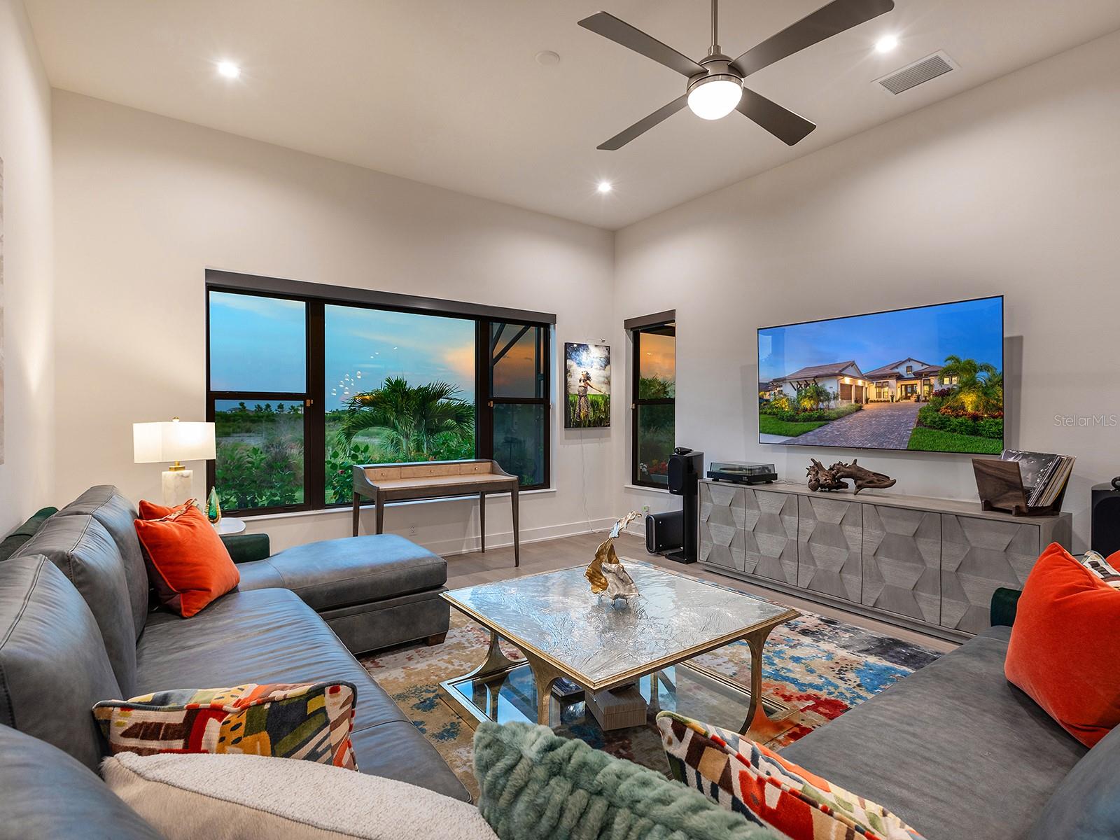 1095 Blue Shell Loop Property Photo 36