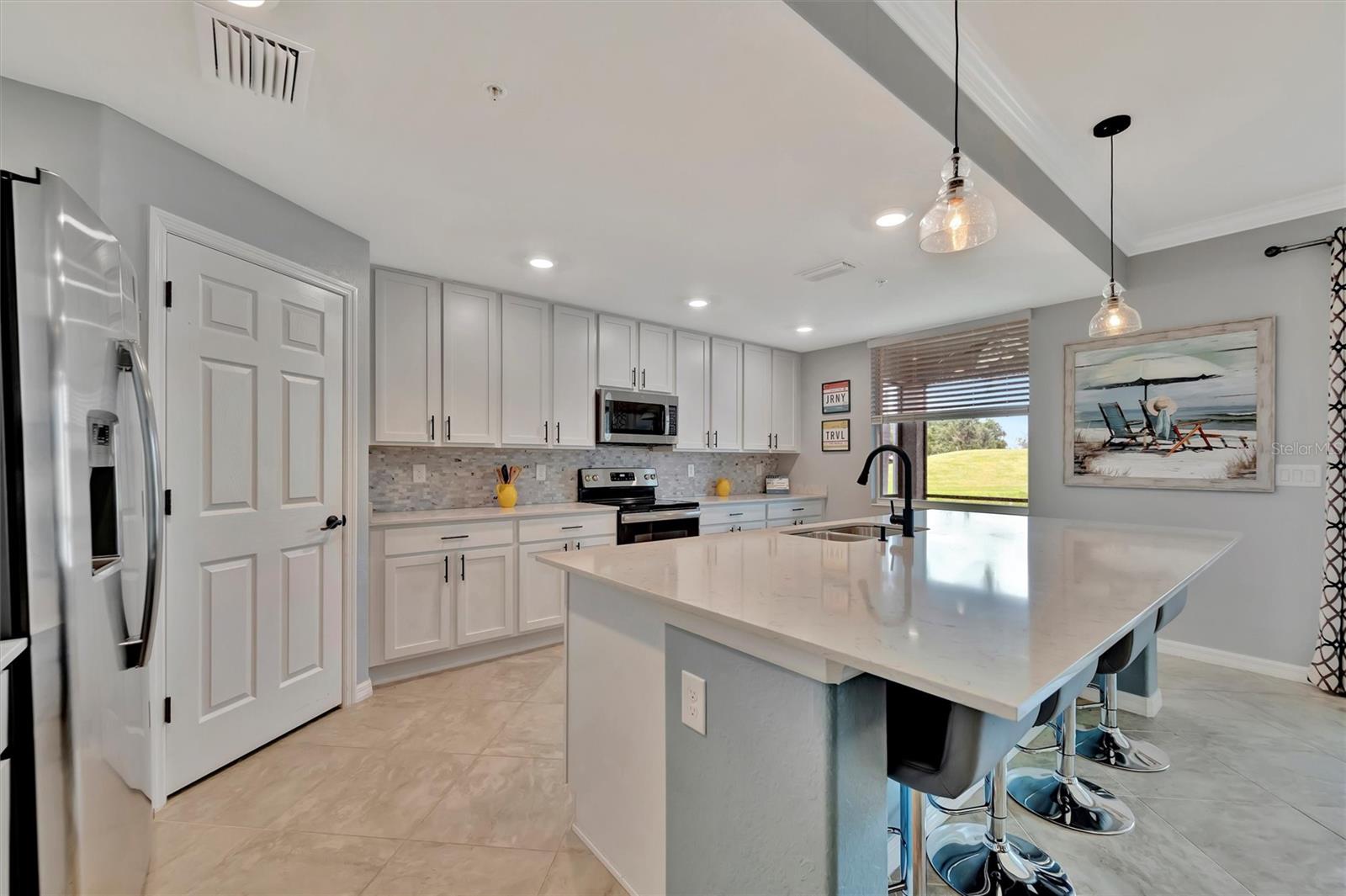 947 Tidewater Shores Loop Property Photo 15