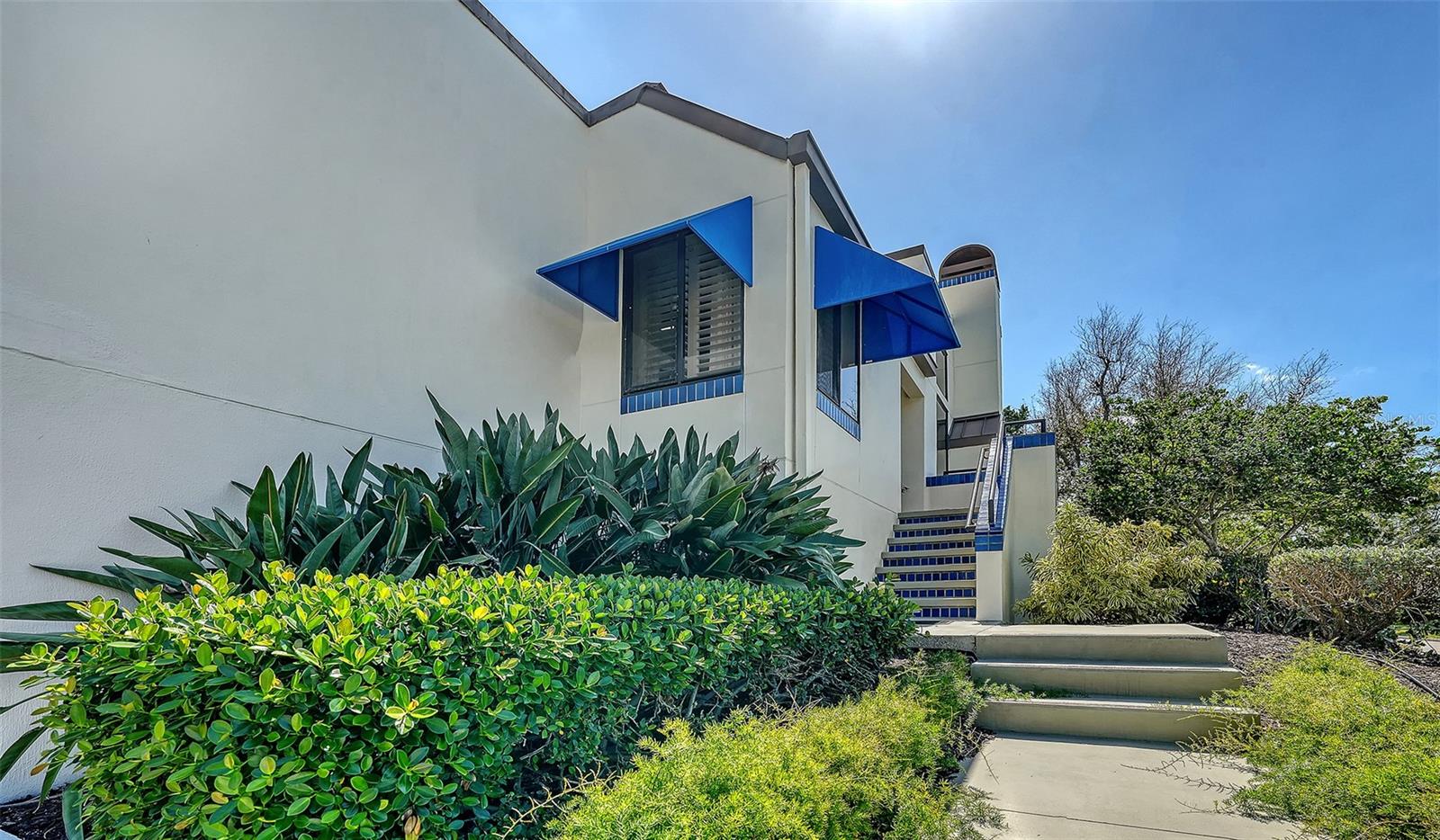 2000 Harbourside Dr #1501 Property Photo 2