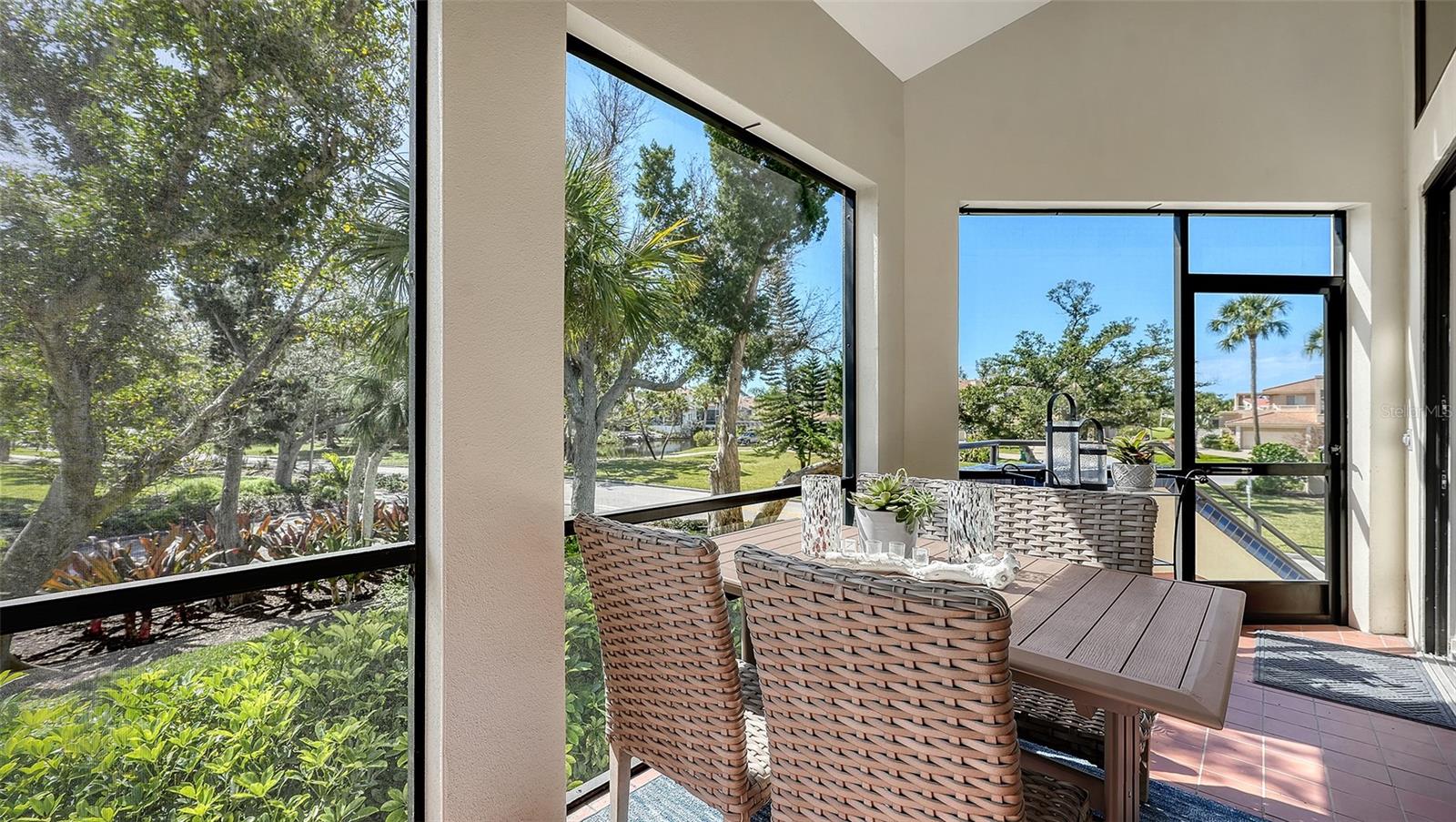 2000 Harbourside Dr #1501 Property Photo 12