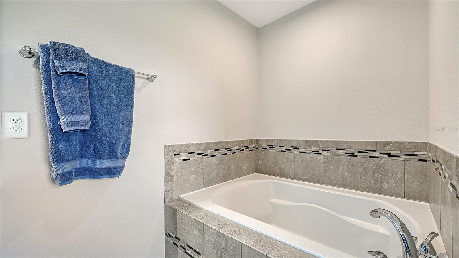 6008 113th Ter E Property Photo 26