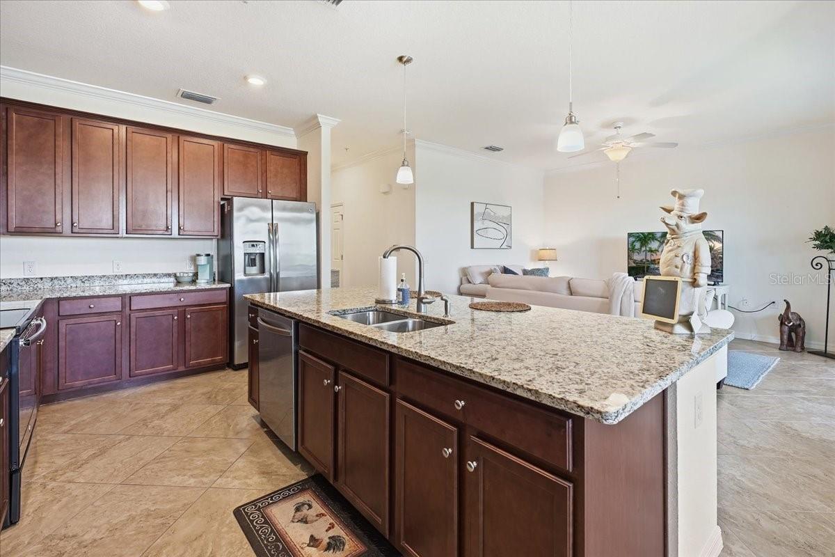 17006 Vardon Ter #402 Property Photo 6