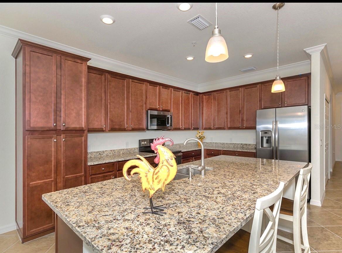 17006 Vardon Ter #402 Property Photo 8