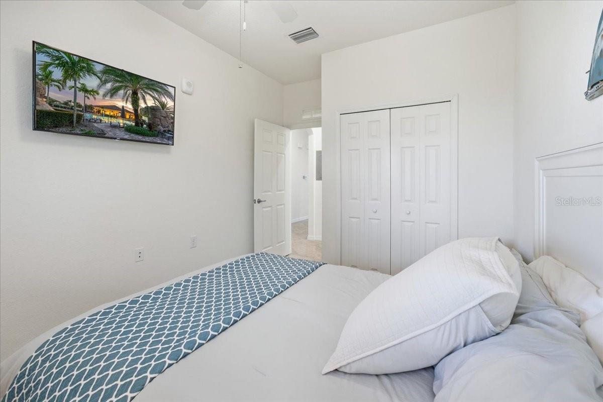 17006 Vardon Ter #402 Property Photo 21