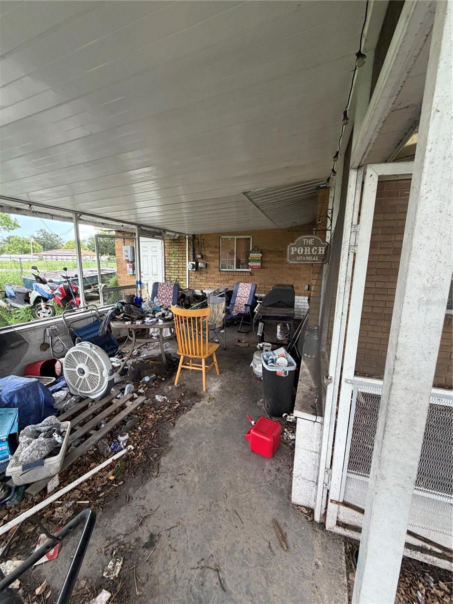 2880 Saturn Dr Property Photo 3