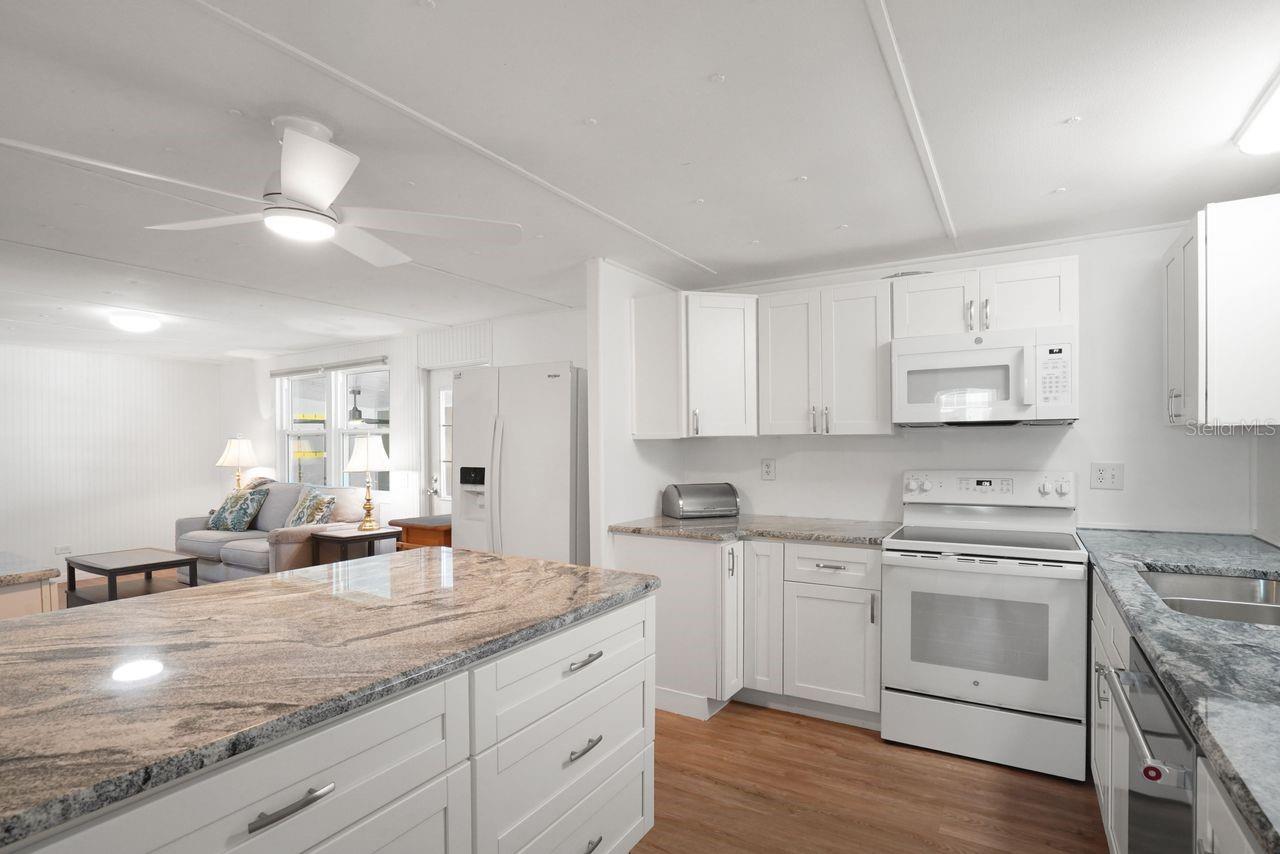 654 Blackburn Blvd Property Photo 12