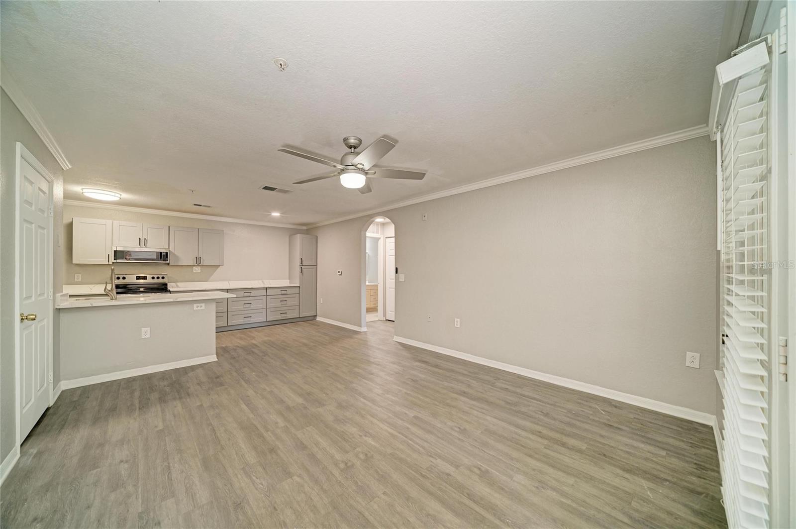 8932 Manor Loop #102 Property Photo 7