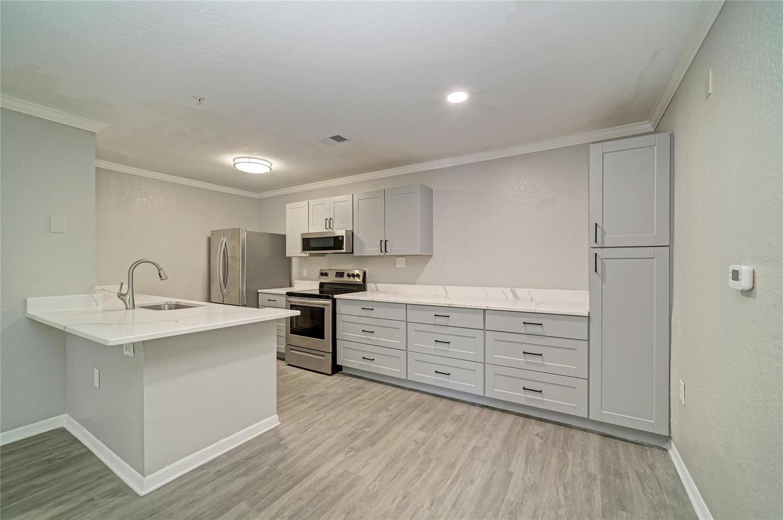 8932 Manor Loop #102 Property Photo 14