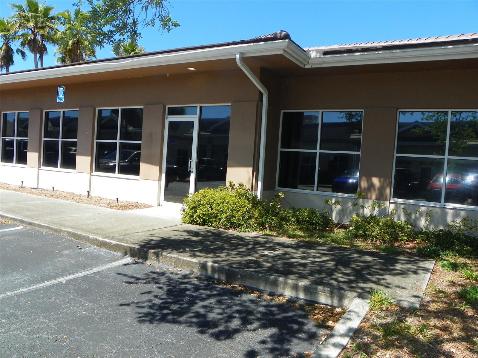 2824 Manatee Ave E Property Photo 3