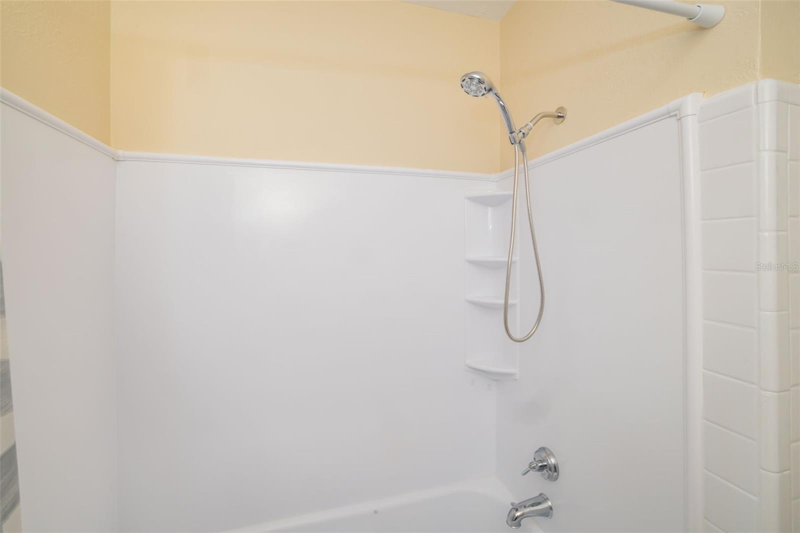 808 26th St W Property Photo 24