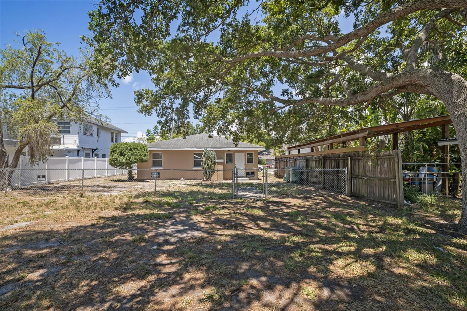 808 26th St W Property Photo 35