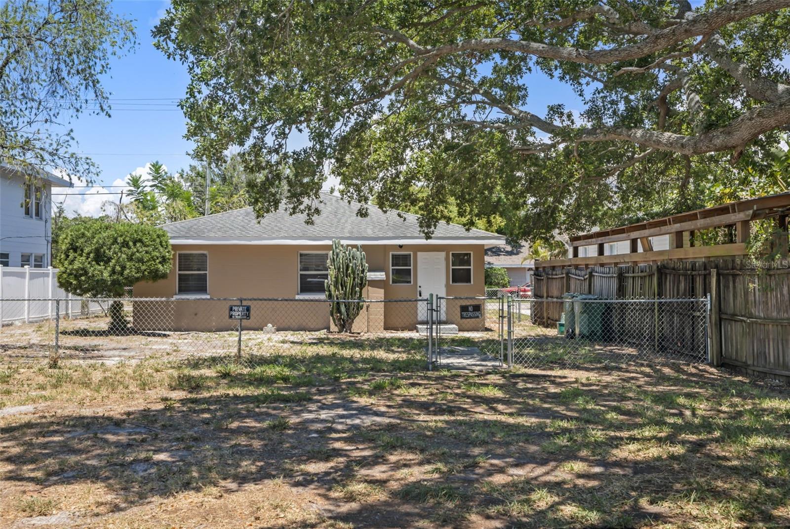 808 26th St W Property Photo 36