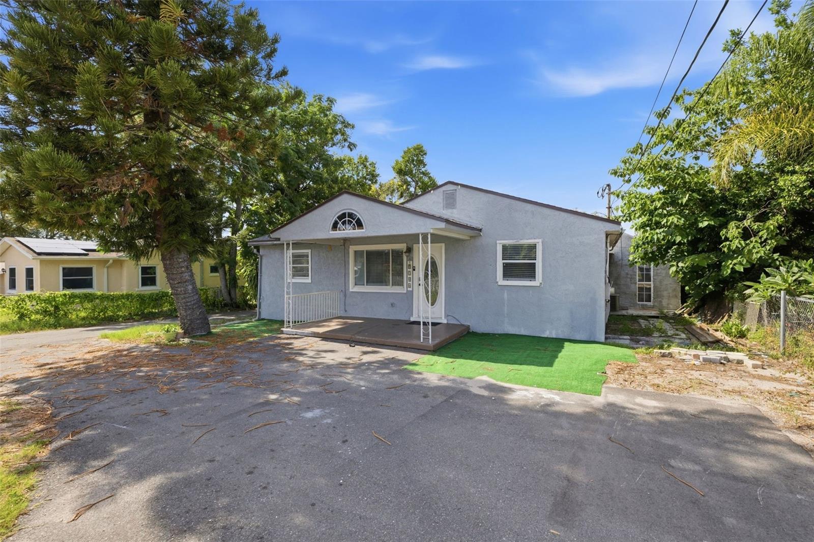 2706 E Annie St Property Photo 1