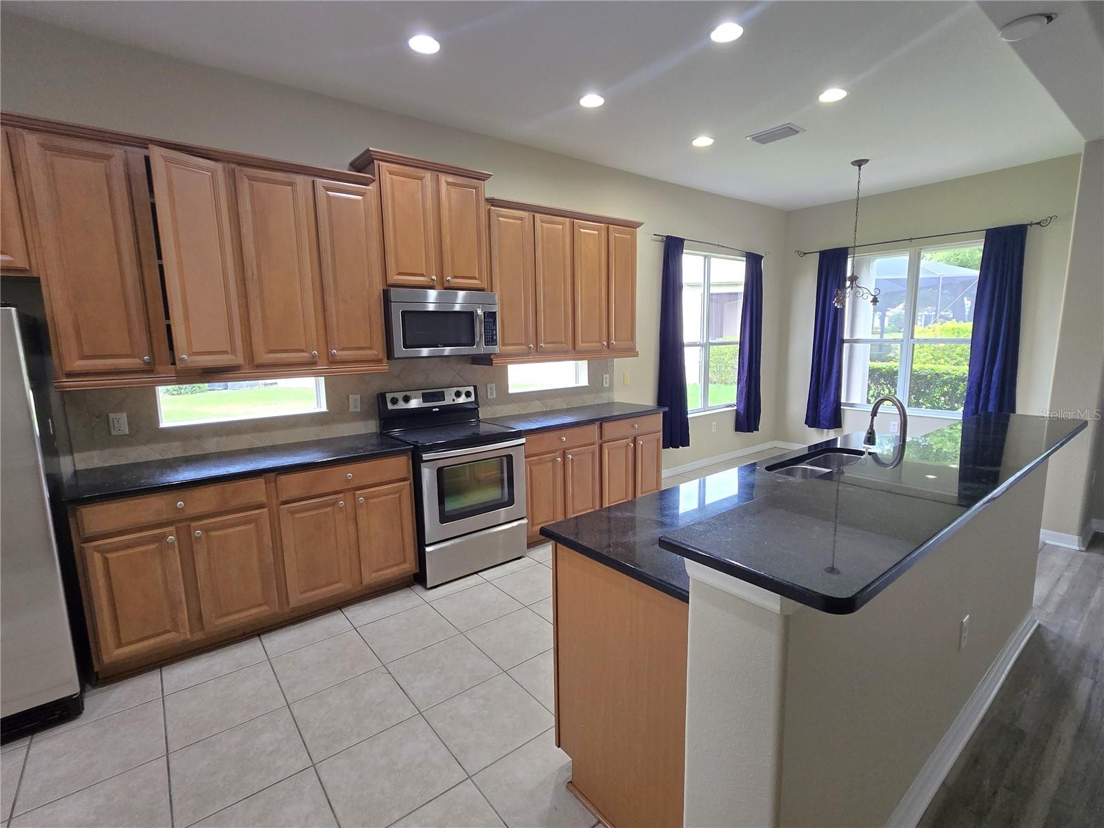 3637 Summerwind Cir Property Photo 7