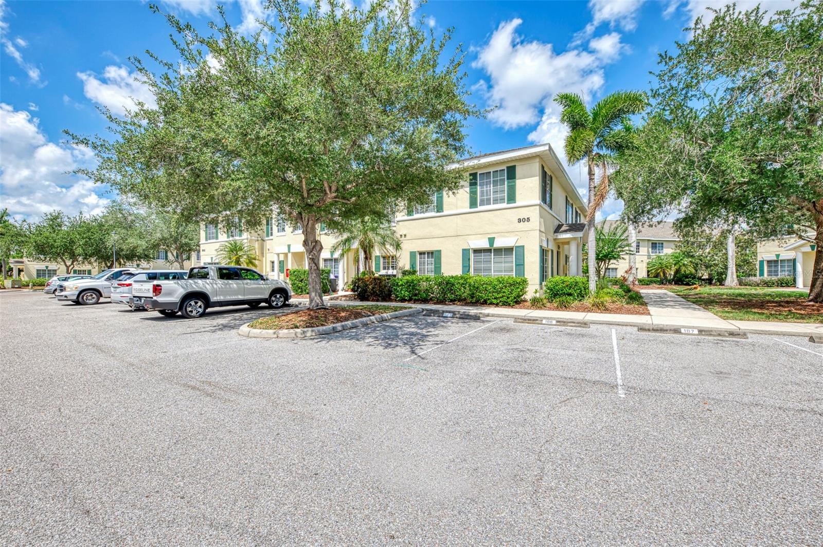 305 Cape Harbour Loop #104 Property Photo 6