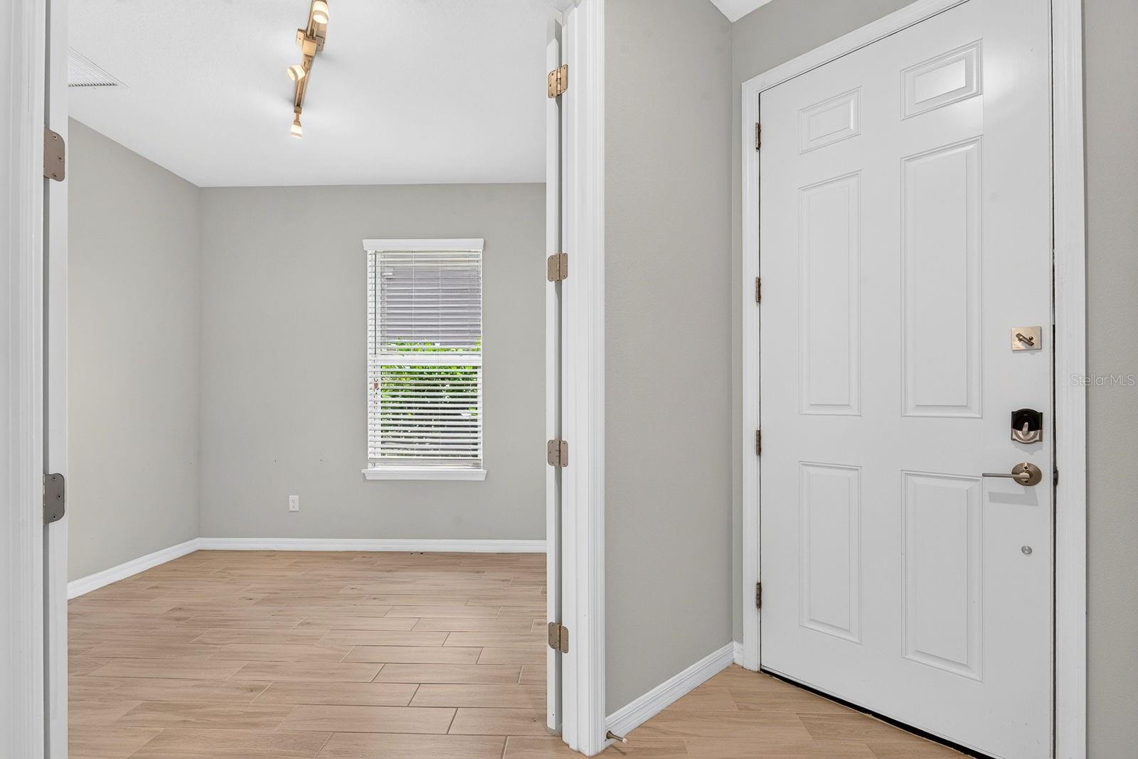 16443 Paynes Mill Dr Property Photo 5