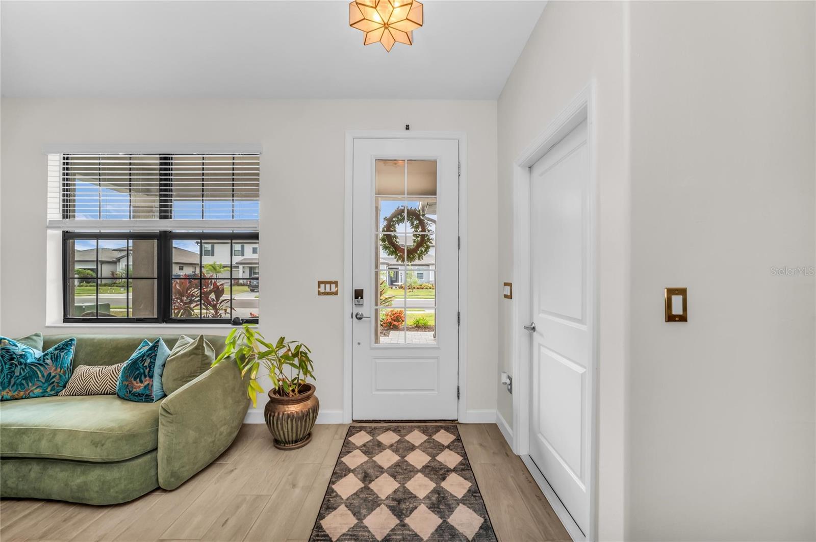 15016 Sea Salt Way Property Photo 4