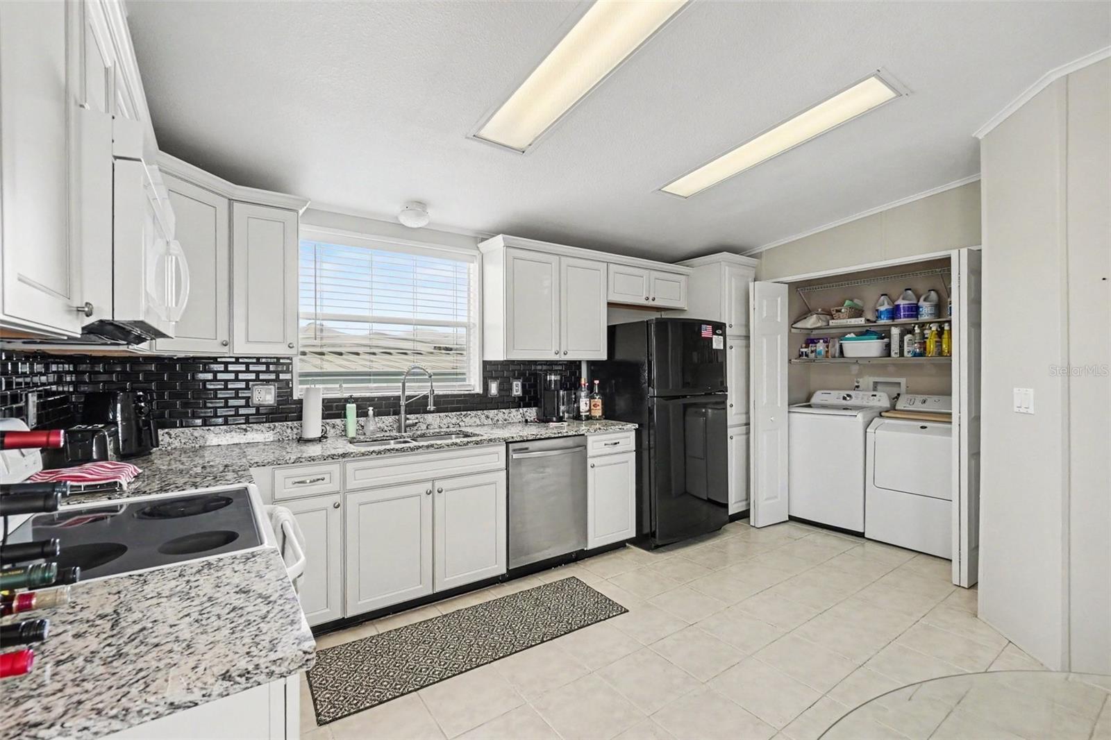 226 Bimini Dr Property Photo 3