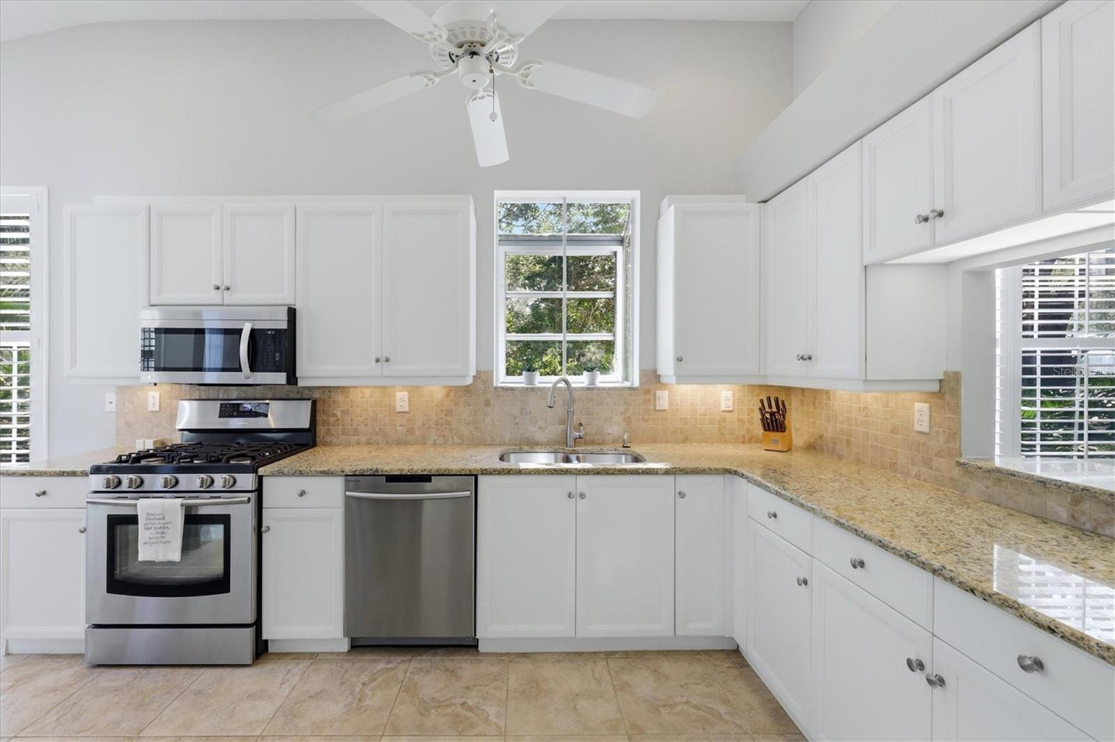 7906 Whitebridge Gln Property Photo 12