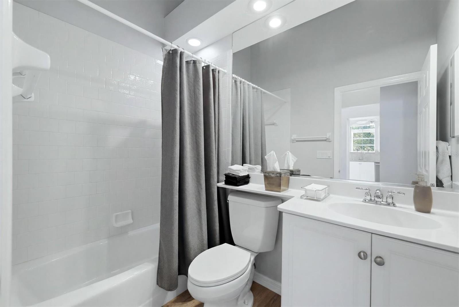 7906 Whitebridge Gln Property Photo 20