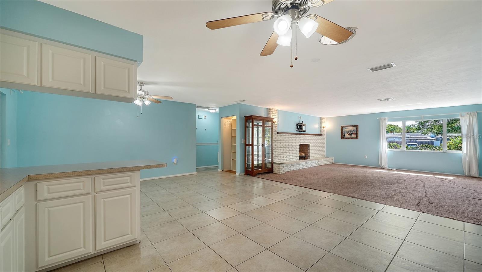 1546 Georgetowne Ln Property Photo 18