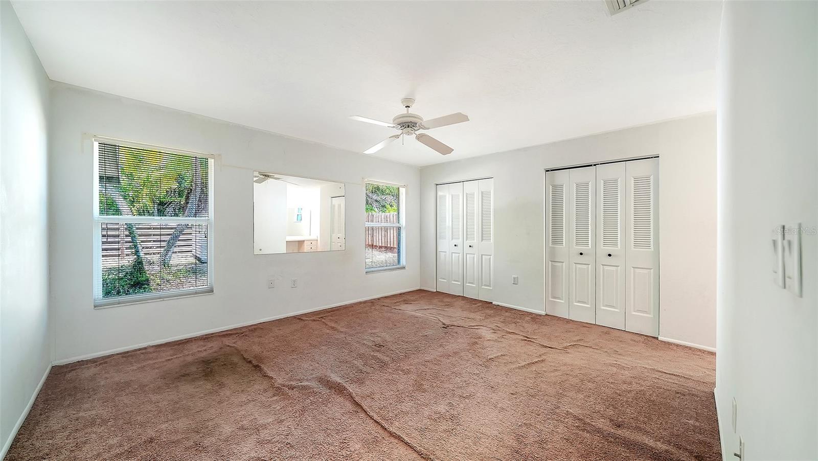 1546 Georgetowne Ln Property Photo 25