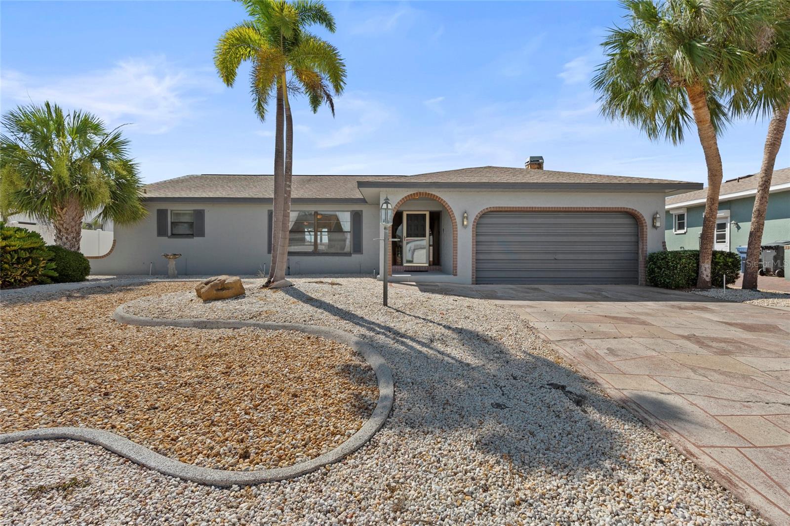 921 Birdie Way Property Photo 3