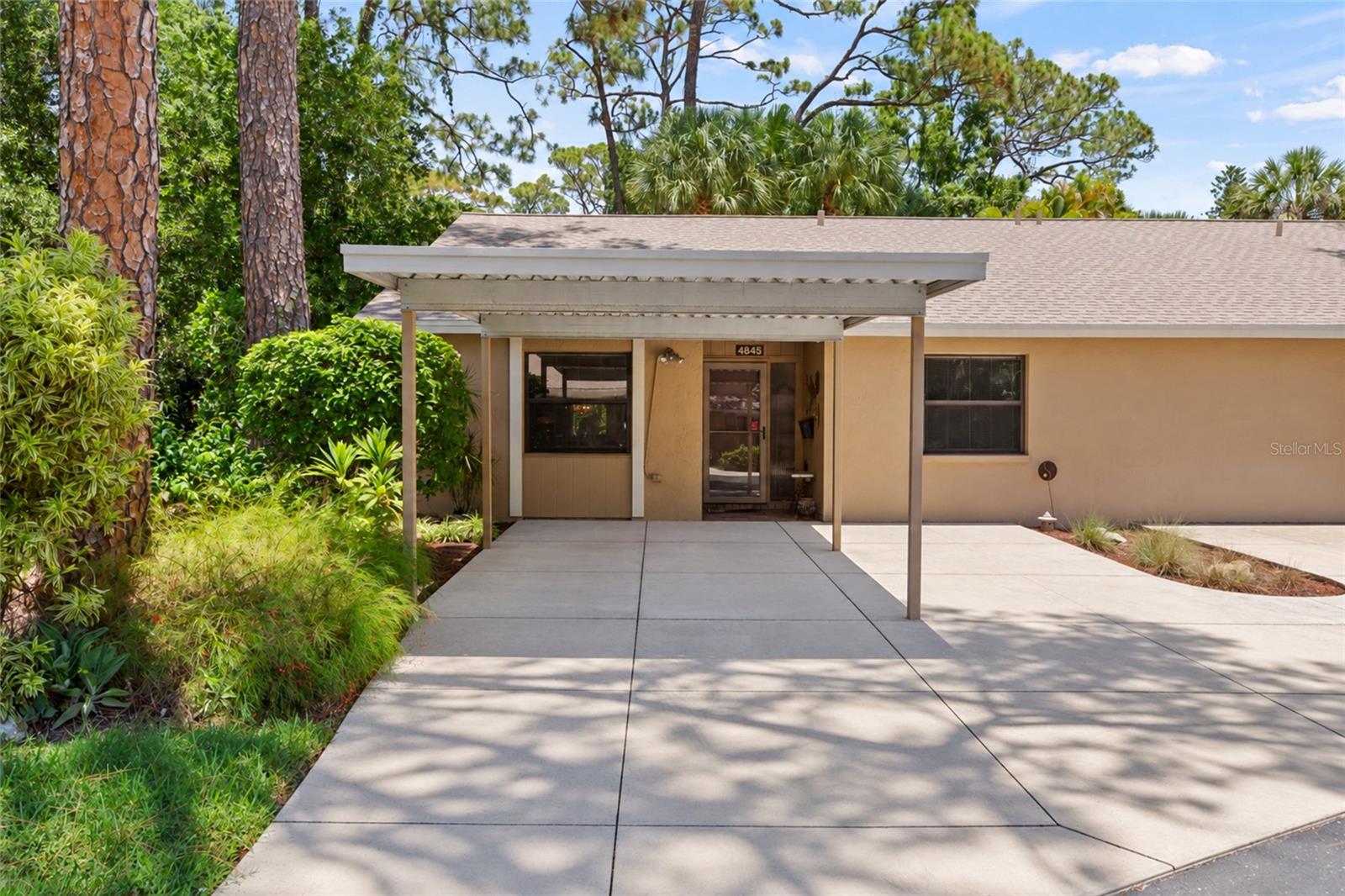 4845 VILLAGE GARDENS DR #177