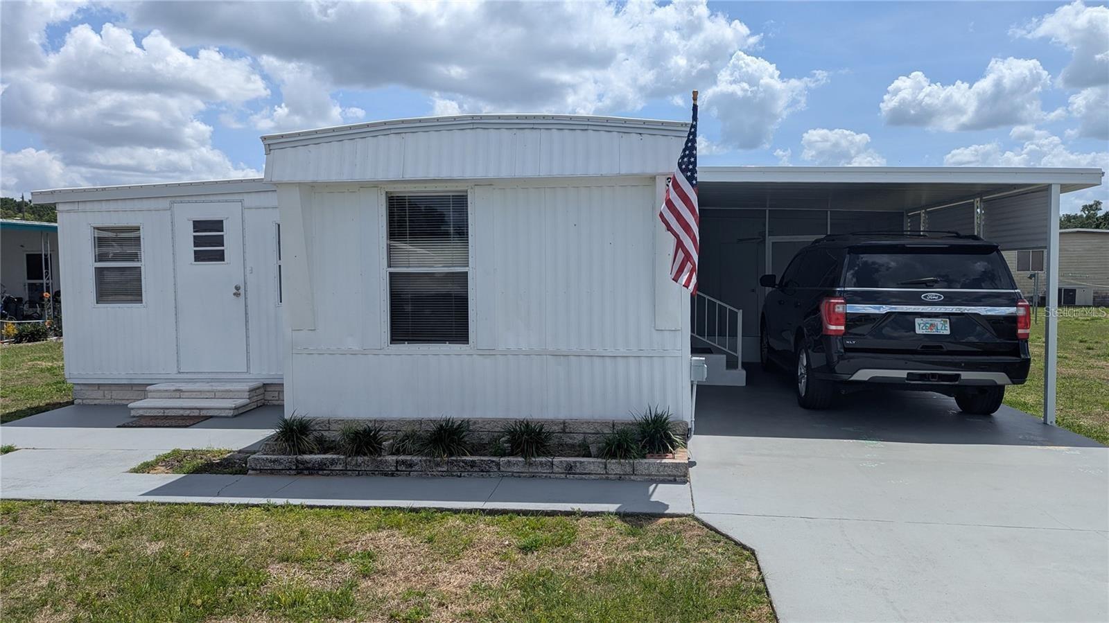 39518 STERLING DR Property Photo 1