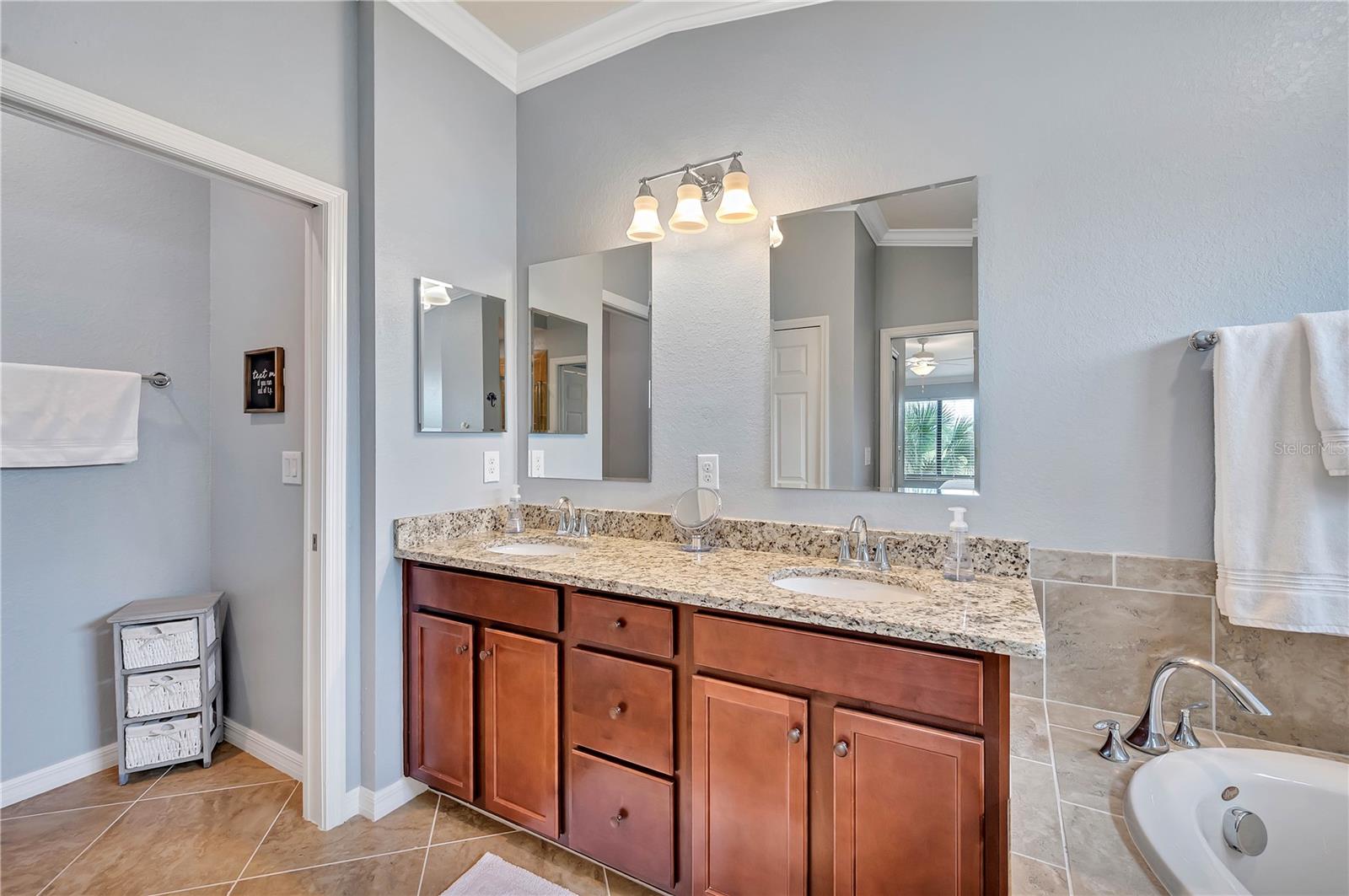 5577 Palmer Cir #201 Property Photo 20