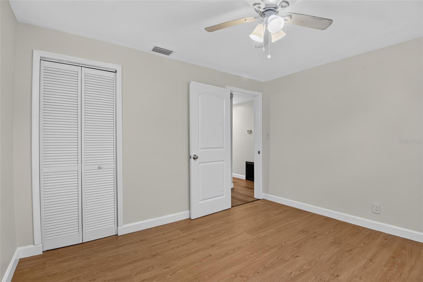 305 Joyce St Property Photo 15