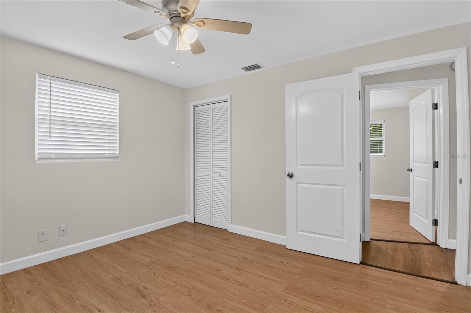 305 Joyce St Property Photo 16