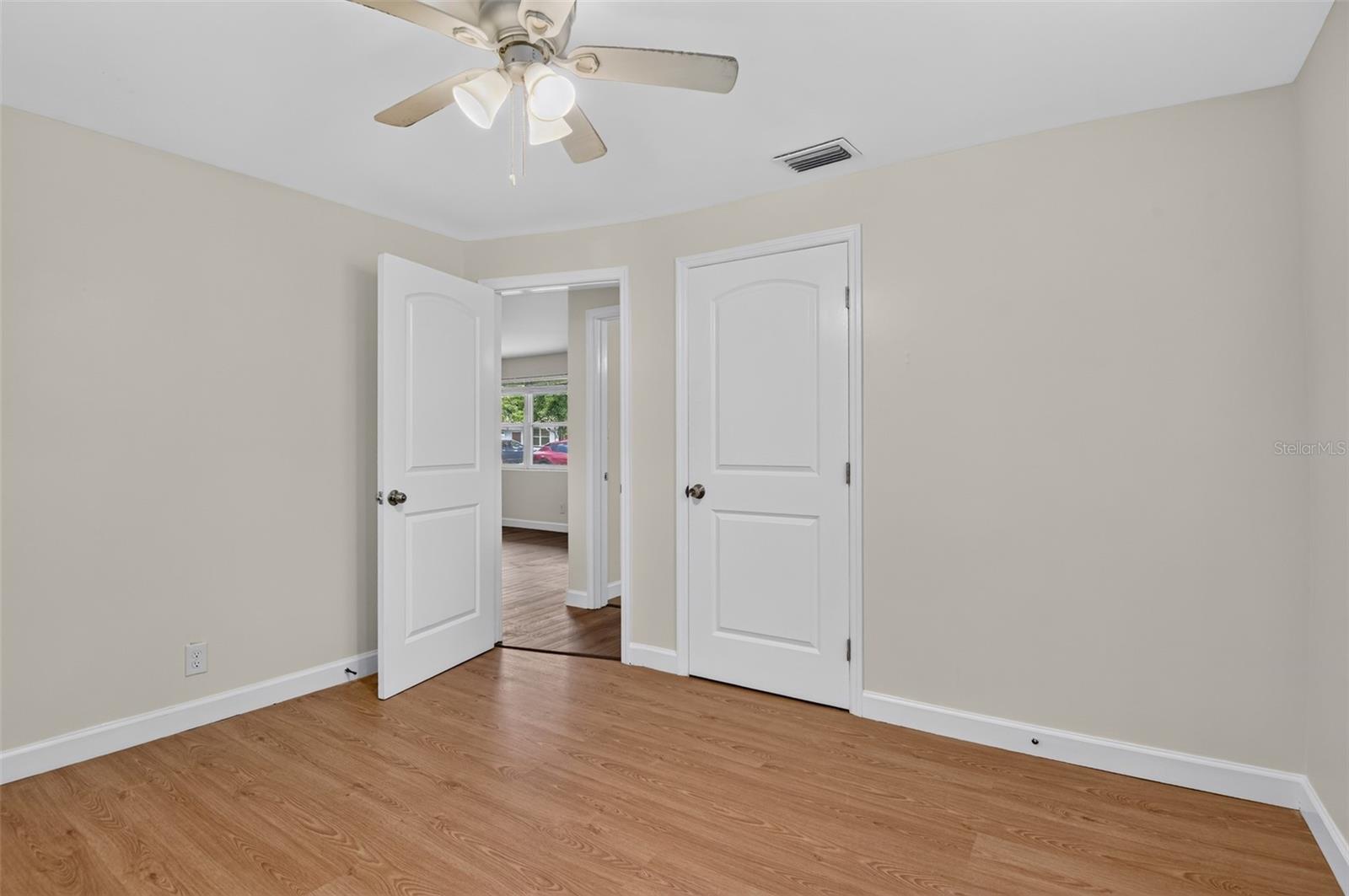 305 Joyce St Property Photo 17