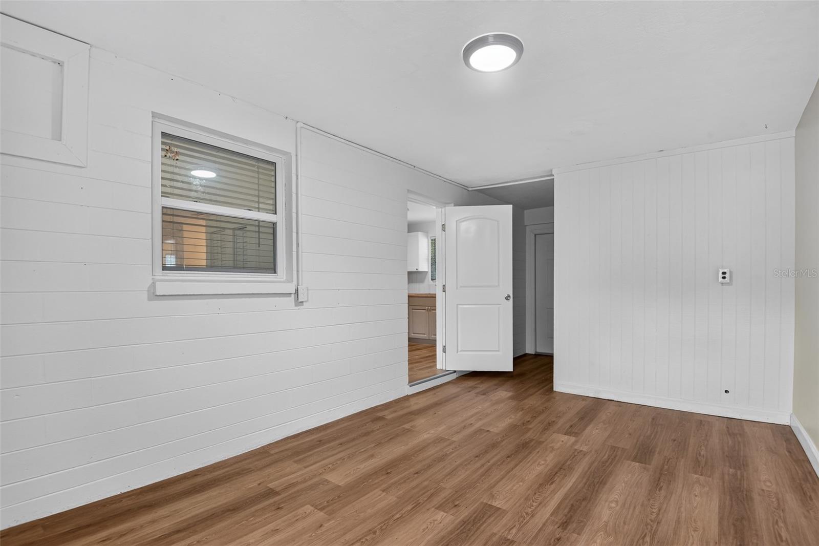 305 Joyce St Property Photo 20