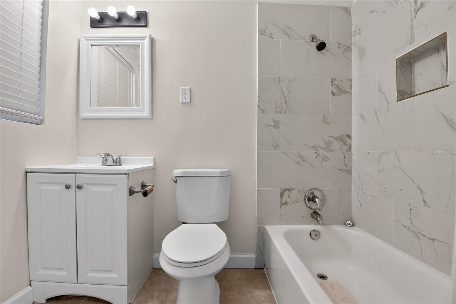 305 Joyce St Property Photo 25