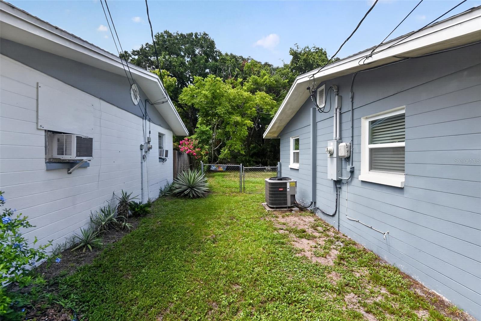 305 Joyce St Property Photo 30