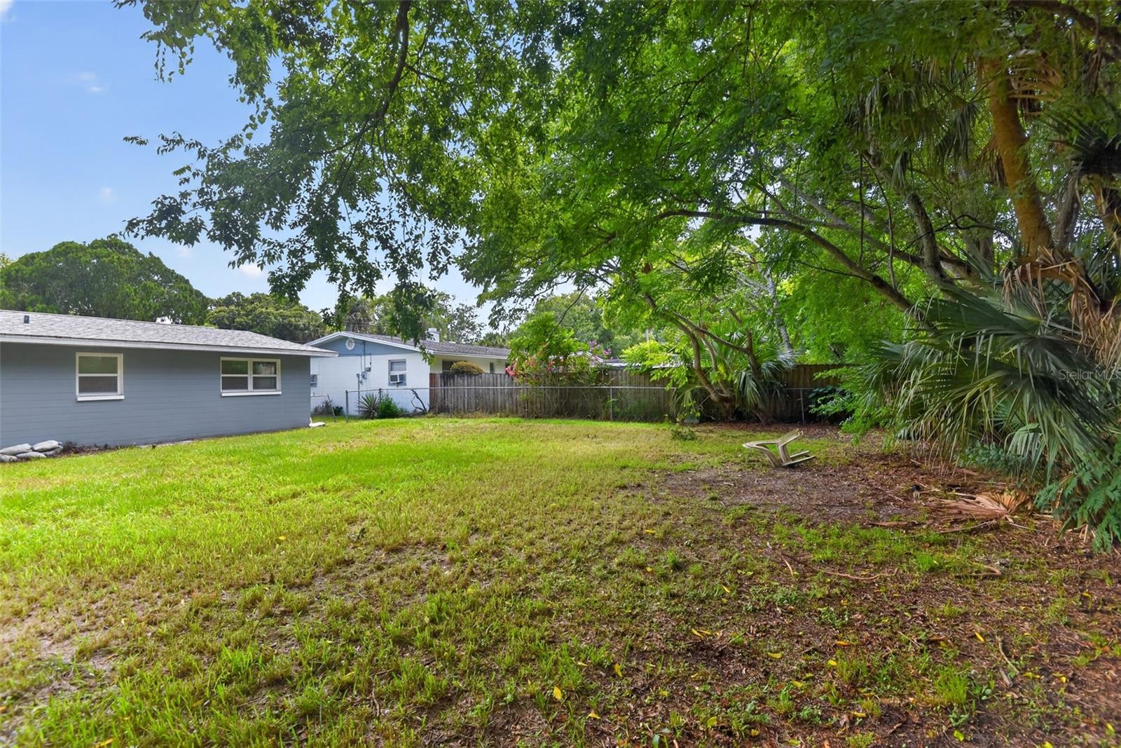 305 Joyce St Property Photo 32