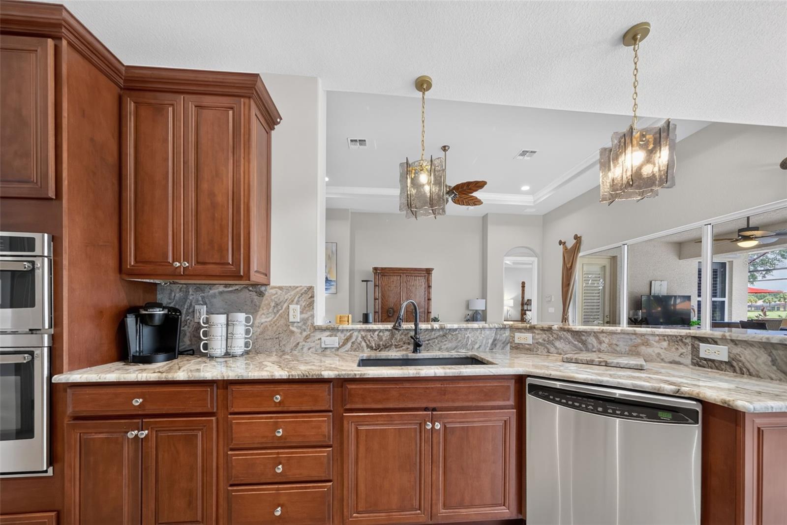 14073 Lavante Ct Property Photo 9