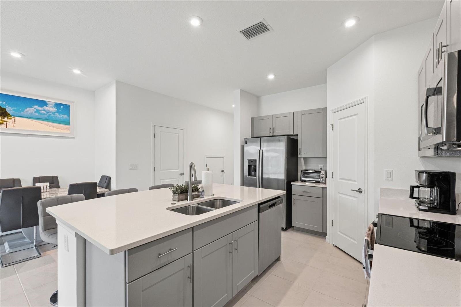 5725 Haven Ter Property Photo 11
